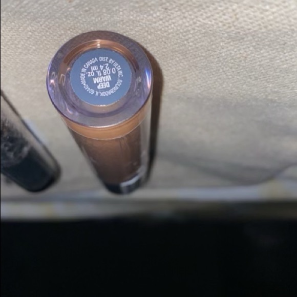 Makeup - Picture 5 of 6